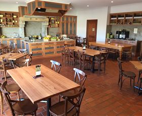 Beechworth Honey Discovery - Darwin Tourism 5