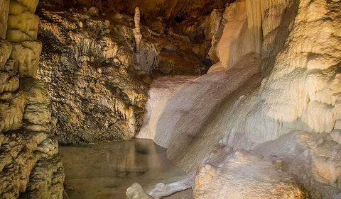 Kooringa Cave - Darwin Tourism 1