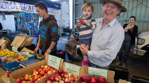 Capital Region Farmers Markets - Darwin Tourism 6