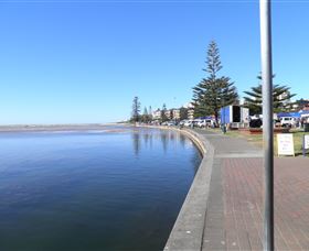 The Entrance Coast To Lake Walk - Darwin Tourism 0