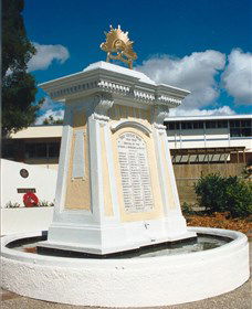 Beenleigh War Memorial - Darwin Tourism 1