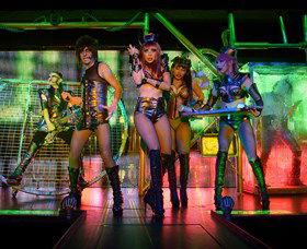 Draculas Cabaret Restaurant - Darwin Tourism 3