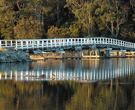 Wallaga Lake - Darwin Tourism 1