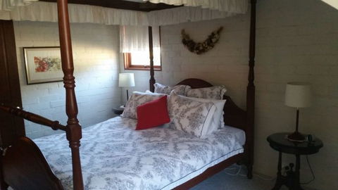 Girraween Country Inn - Darwin Tourism 1