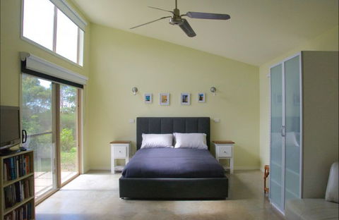 Tilba Coastal Retreat - Darwin Tourism 0
