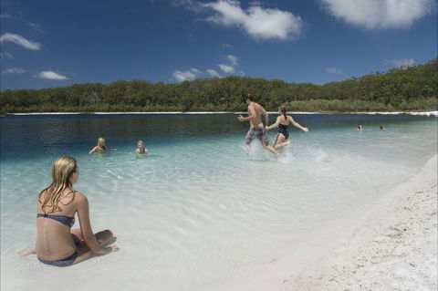 Fraser Island Adventure Tours - Darwin Tourism 17