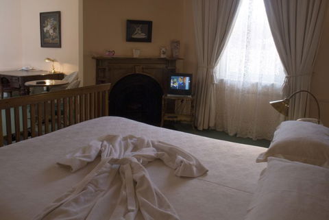 Imperial Fine Accommodation - Darwin Tourism 0