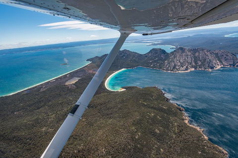 Freycinet Peninsula Or Wineglass Bay Scenic Flight - Darwin Tourism 0