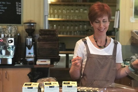 Barossa Valley Via Hahndorf ( Historical German Village ) Inc Maggie Beers Farm - Darwin Tourism 5