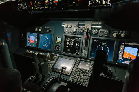 Airliner-737 - 60 MINS - Flight Simulator Experience - Darwin Tourism 1