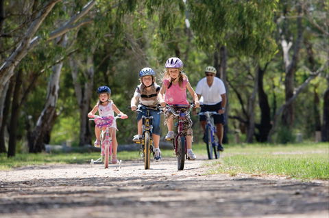 Braeside Park - Darwin Tourism 1