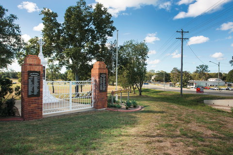 Eton - Darwin Tourism 2