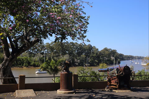 Maryboroughs Guns - Darwin Tourism 1