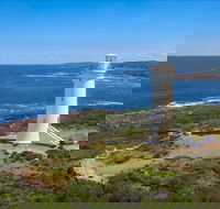 Point Stephens Lighthouse and Fingal Island - Darwin Tourism