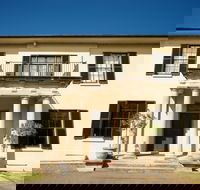 Wivenhoe House - Darwin Tourism