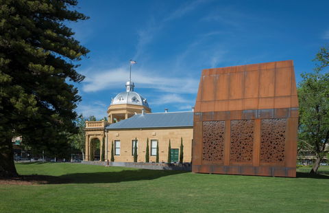 Bendigo Soldiers Memorial Institute Military Museum - Darwin Tourism 0
