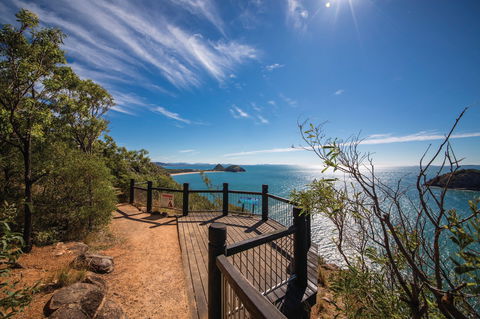 Bluff Point Circuit, Capricorn Coast National Park - Darwin Tourism 0