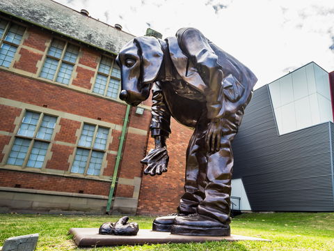 Maitland Regional Art Gallery - Darwin Tourism 1
