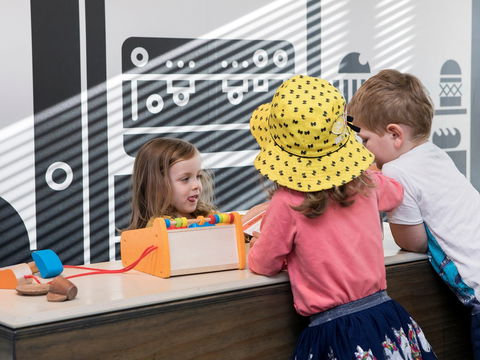Museum Of Australian Democracy - Darwin Tourism 1