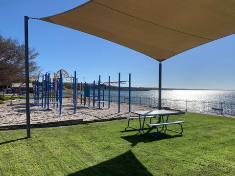 Stansbury Playground - Darwin Tourism 0