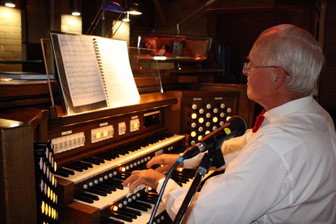St Bartholomews Largest Digital Pipe Organ In The Southern Hemisphere - Darwin Tourism 0