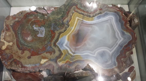 The Ted Elliott Mineral Collection - Darwin Tourism 1