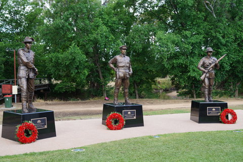 VC Memorial Park - Honouring Our Heroes - Darwin Tourism 0