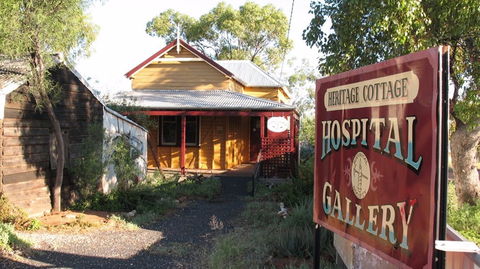 Lightning Ridge Heritage Cottage - Darwin Tourism 0