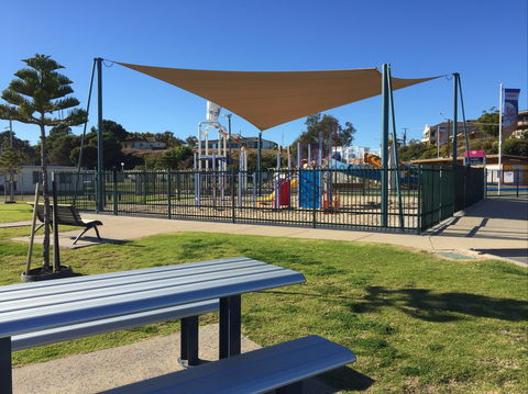 Moonta Bay Playground - Darwin Tourism 2