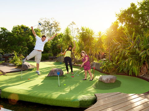Victoria Park Golf Complex - Darwin Tourism 0