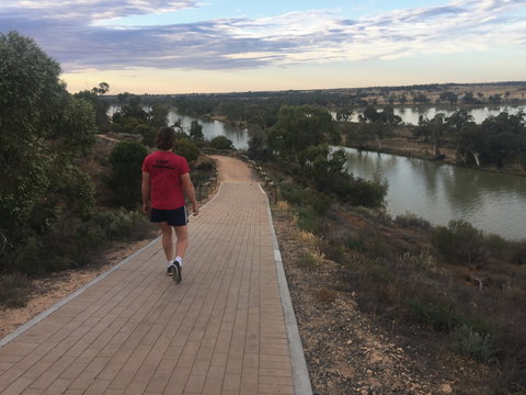 Waikerie Rotary Cliff Top Walk - Darwin Tourism 0