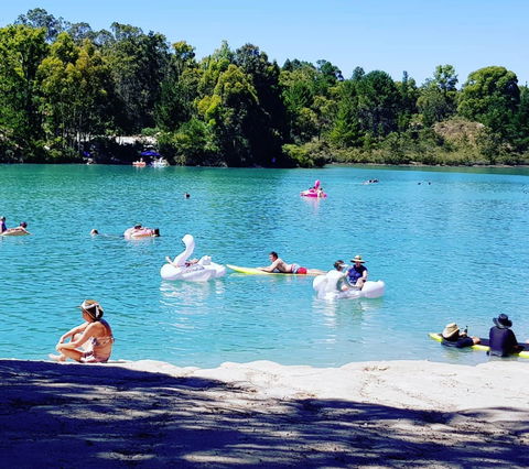 Black Diamond Lake - Darwin Tourism 0