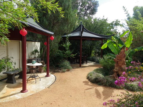 Black Dragon Gardens Wulong Yuan - Darwin Tourism 1