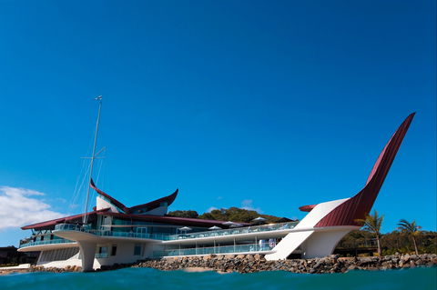 Hamilton Island Yacht Club - Darwin Tourism 2