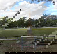Apple Tree Creek War Memorial - Darwin Tourism