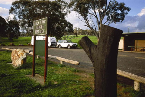 Black Stump Rest Area - Darwin Tourism 0