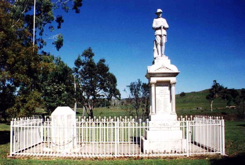 Cooyar War Memorial - Darwin Tourism 0