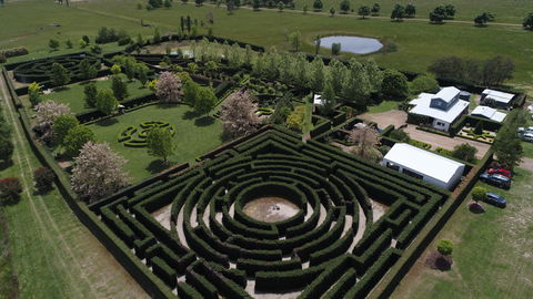 High Country Maze - Darwin Tourism 0