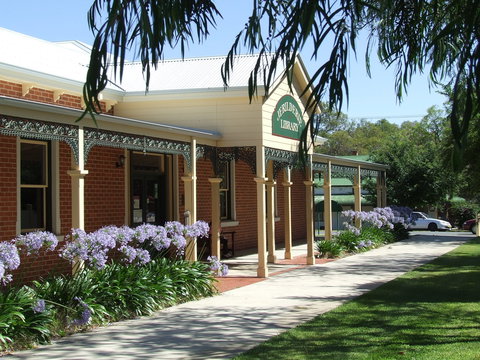Jerilderie - Darwin Tourism 1
