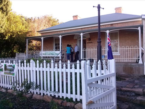 Mill Cottage Museum - Darwin Tourism 0