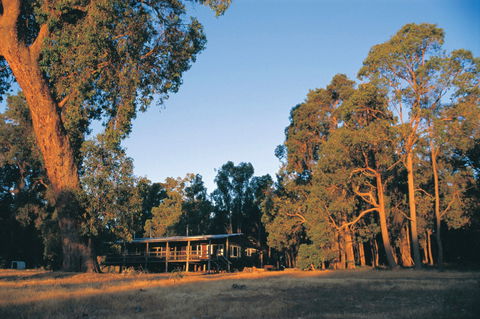 Perth Hills - Darwin Tourism 1