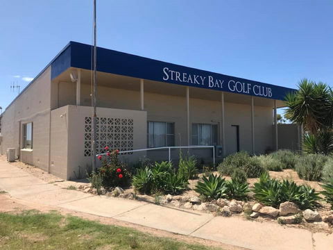 Streaky Bay Golf Club - Darwin Tourism 0