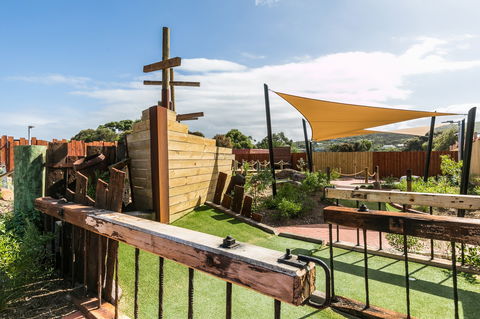 Great Ocean Road Mini Golf - Darwin Tourism 0