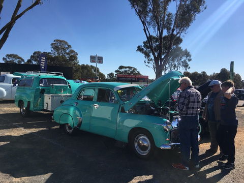 Winton Motor Raceway - Darwin Tourism 2