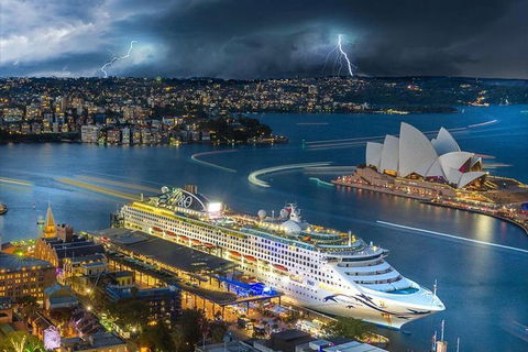 Swann Transfers - Mini Bus Chauffeur Services - Darwin Tourism 5