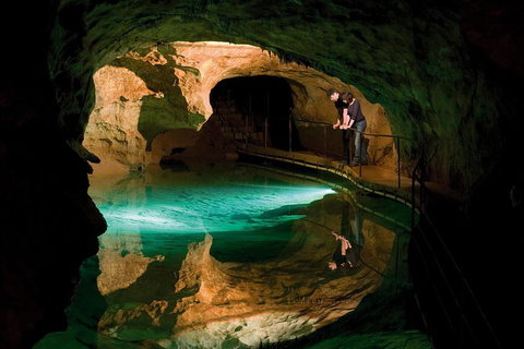 Jenolan Caves: Extended Temple Of Baal Cave Tour - Darwin Tourism 1