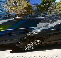 Sydney Airport Transfer in a Luxury People Mover 1-6pax TO Sydney City - Darwin Tourism