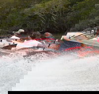 Noosa River Cruise for 2 people on a Classic Mahogany Speed Boat - 90 min. - Darwin Tourism
