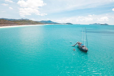 Day Sail The Whitsunday Islands On Atlantic Clipper From Airlie Beach - Darwin Tourism 4