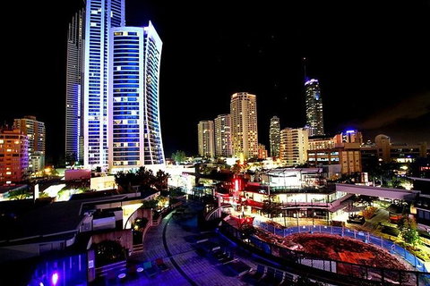 Gold Coast Airport Transfers : Airport OOL To Gold Coast City In Luxury Car - Darwin Tourism 1